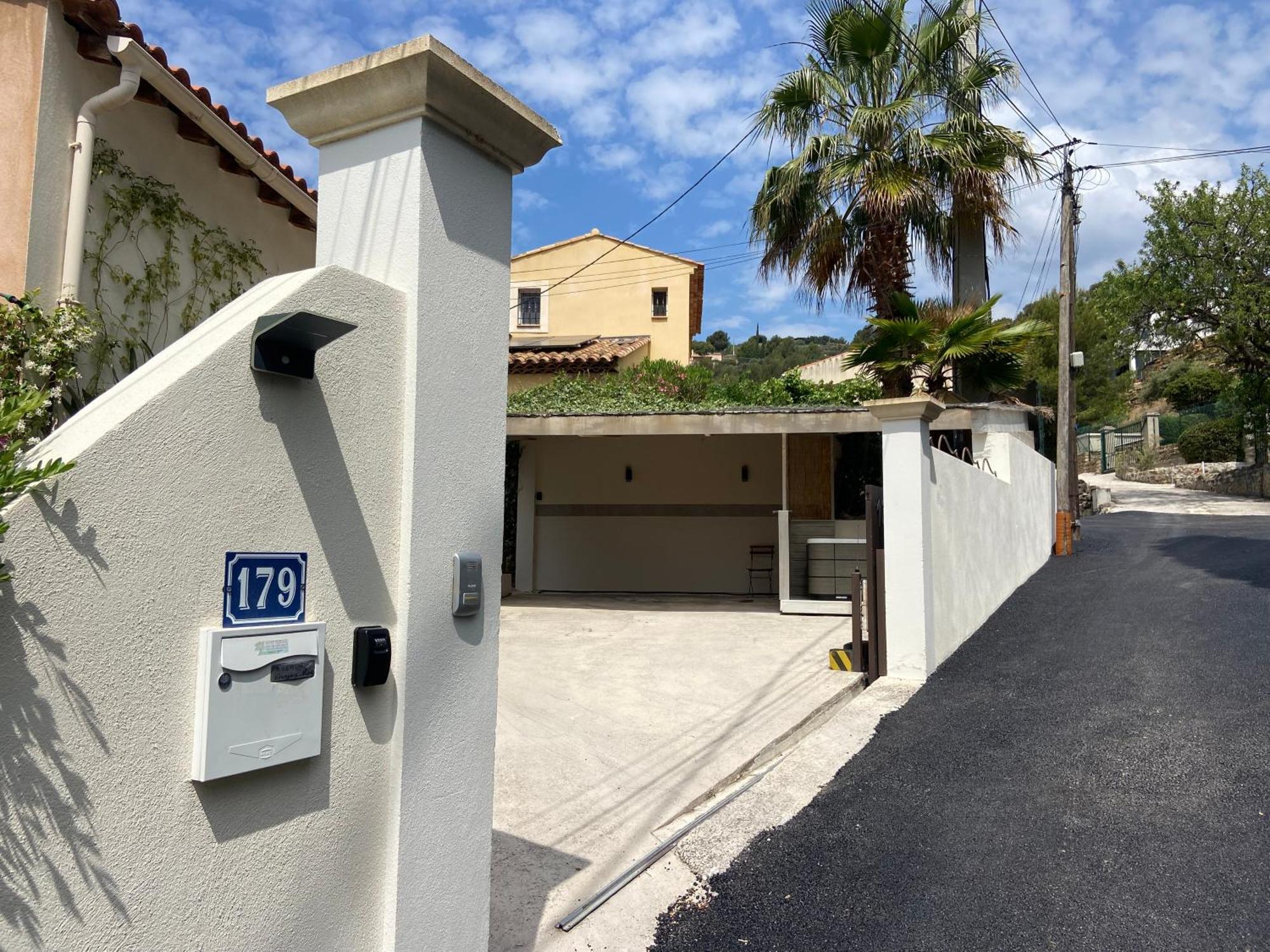 Sublime Logement Avec Vue Mer Et Jacuzzi La Ciotat Exterior photo
